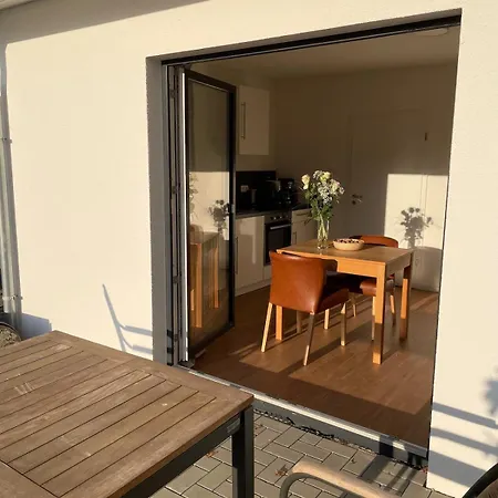 Modern In A Quiet Location Stelle